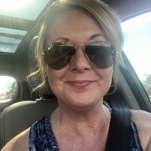 Meet your Posher, Cynthia